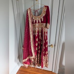 Heavy Indian Pakistani Wedding Lehenga - L Large
